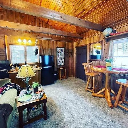 Eagle Crest Cabin, White River View With Hottub Юрика Спрингс Экстерьер фото