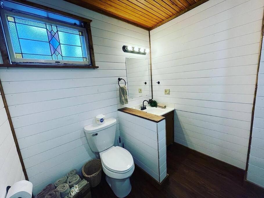 Eagle Crest Cabin, White River View With Hottub Юрика Спрингс Экстерьер фото