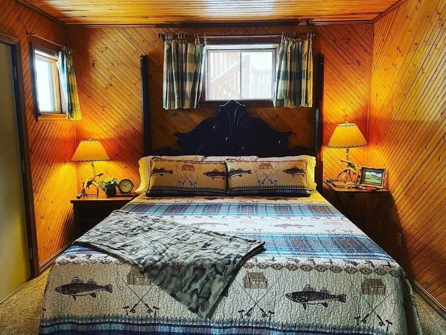 Eagle Crest Cabin, White River View With Hottub Юрика Спрингс Экстерьер фото